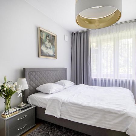 Nr 1 Europa22 Centrum Apartment Old Town Warsaw Stare Miasto Historyczna Kamienica Umiejscowiona W Zabytkowej Czesci Warszawy Obok Parku Multimedialnego I Barbakanu Parking 24H Sniadanie Opcjonaln Breakfast Optional Check In From 14 Pm Parter Ground Eksteriør billede