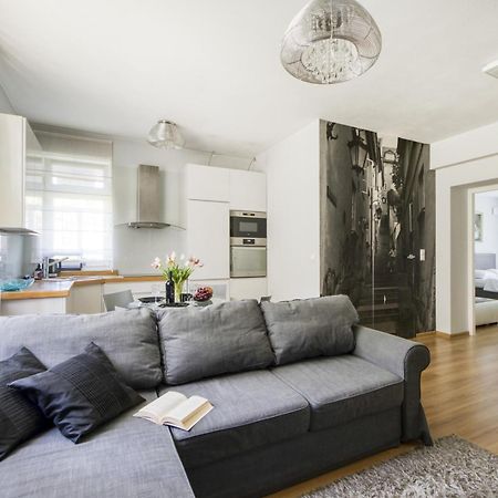 Nr 1 Europa22 Centrum Apartment Old Town Warsaw Stare Miasto Historyczna Kamienica Umiejscowiona W Zabytkowej Czesci Warszawy Obok Parku Multimedialnego I Barbakanu Parking 24H Sniadanie Opcjonaln Breakfast Optional Check In From 14 Pm Parter Ground Eksteriør billede