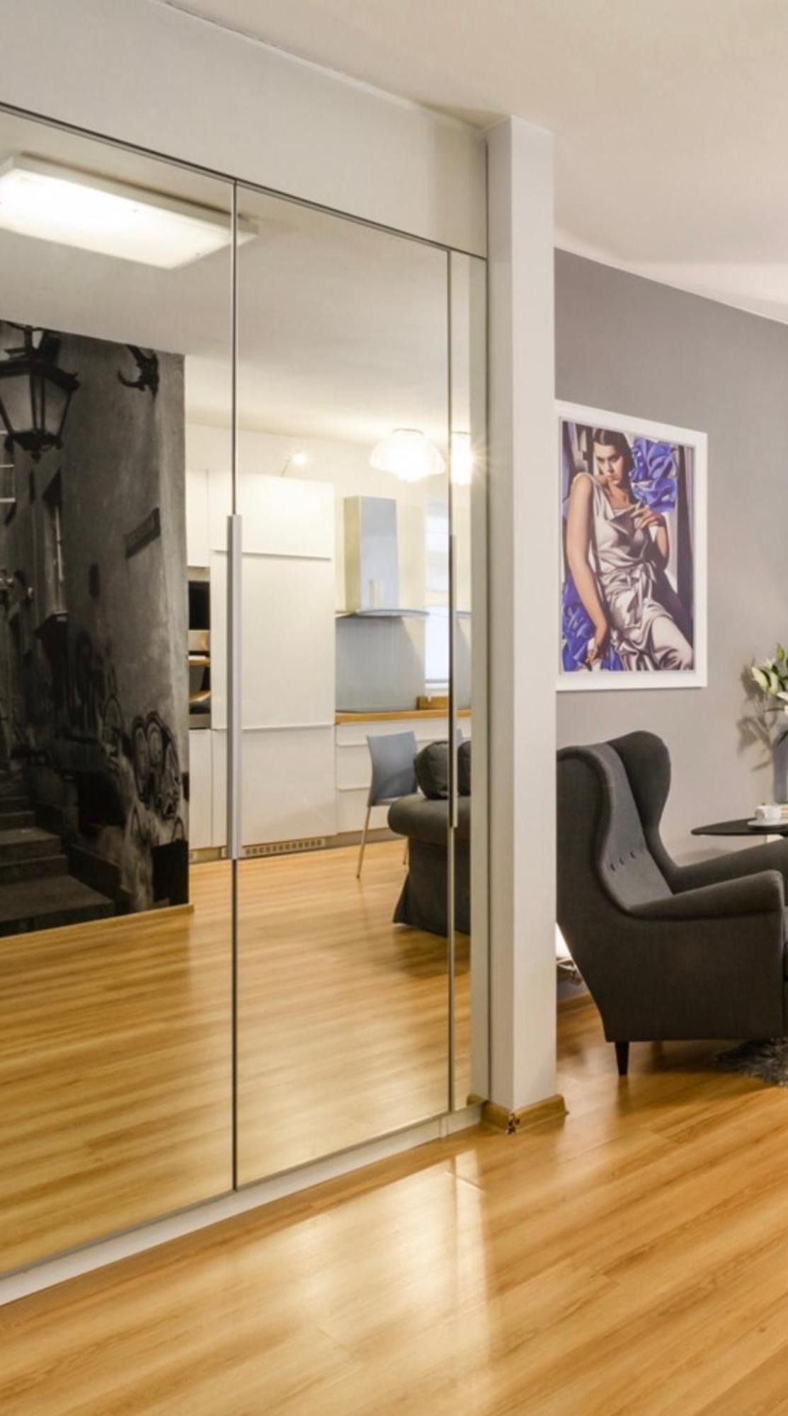 Nr 1 Europa22 Centrum Apartment Old Town Warsaw Stare Miasto Historyczna Kamienica Umiejscowiona W Zabytkowej Czesci Warszawy Obok Parku Multimedialnego I Barbakanu Parking 24H Sniadanie Opcjonaln Breakfast Optional Check In From 14 Pm Parter Ground Eksteriør billede