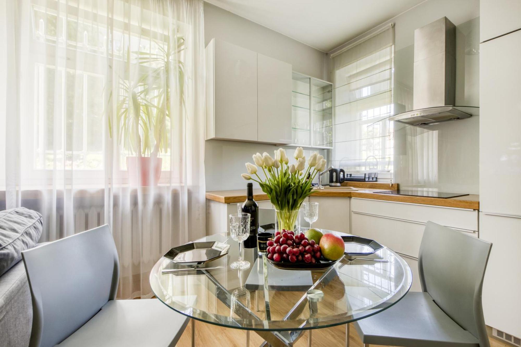Nr 1 Europa22 Centrum Apartment Old Town Warsaw Stare Miasto Historyczna Kamienica Umiejscowiona W Zabytkowej Czesci Warszawy Obok Parku Multimedialnego I Barbakanu Parking 24H Sniadanie Opcjonaln Breakfast Optional Check In From 14 Pm Parter Ground Eksteriør billede