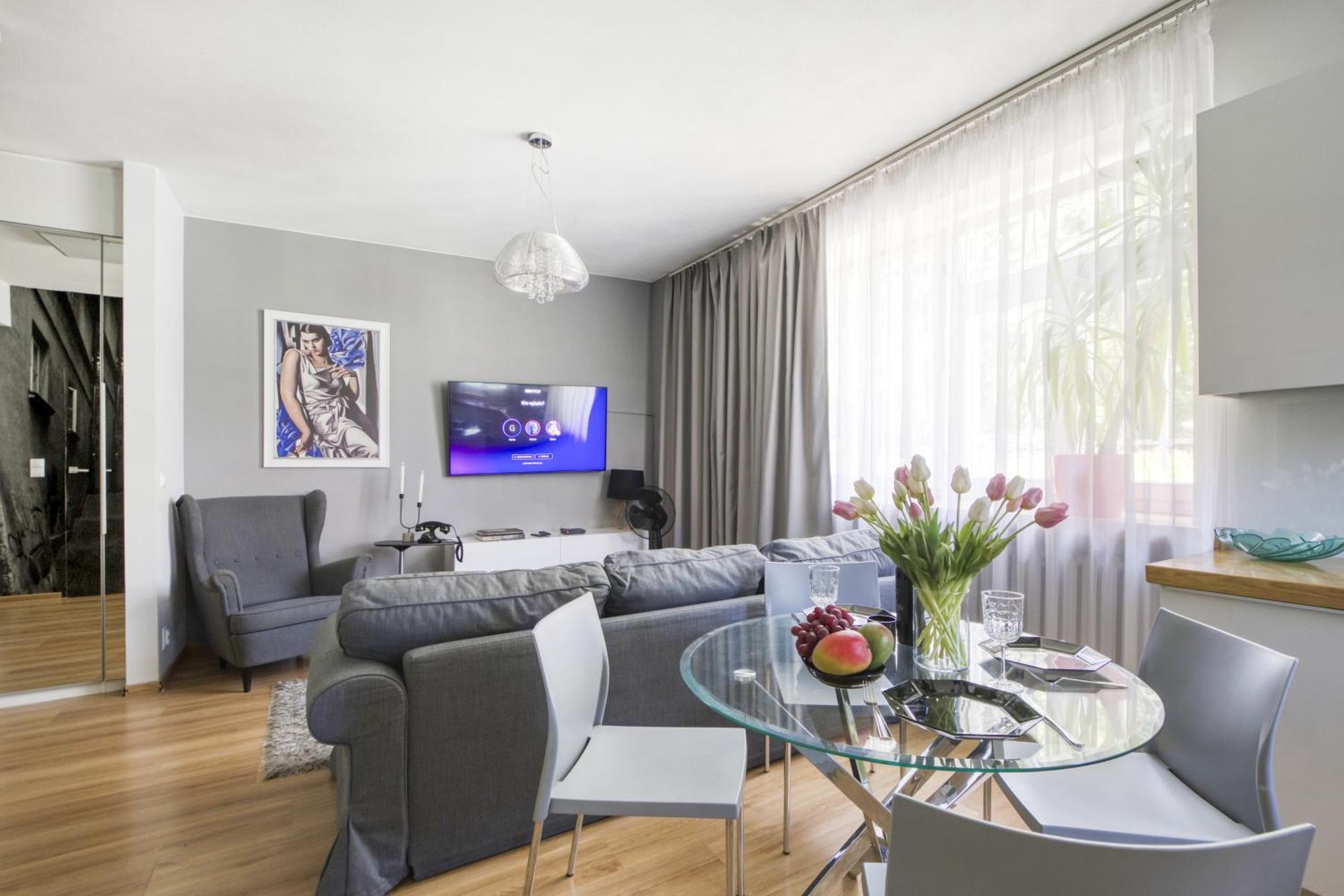 Nr 1 Europa22 Centrum Apartment Old Town Warsaw Stare Miasto Historyczna Kamienica Umiejscowiona W Zabytkowej Czesci Warszawy Obok Parku Multimedialnego I Barbakanu Parking 24H Sniadanie Opcjonaln Breakfast Optional Check In From 14 Pm Parter Ground Eksteriør billede