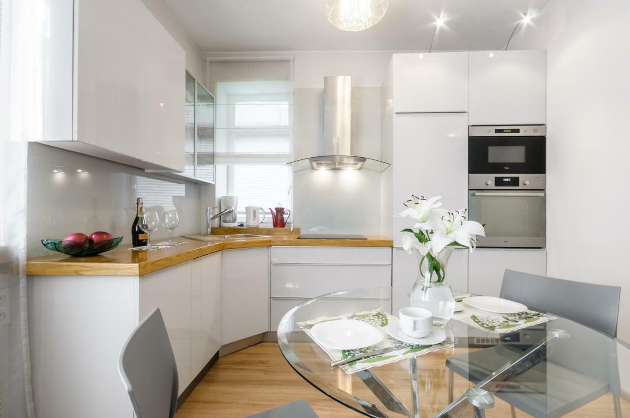 Nr 1 Europa22 Centrum Apartment Old Town Warsaw Stare Miasto Historyczna Kamienica Umiejscowiona W Zabytkowej Czesci Warszawy Obok Parku Multimedialnego I Barbakanu Parking 24H Sniadanie Opcjonaln Breakfast Optional Check In From 14 Pm Parter Ground Eksteriør billede