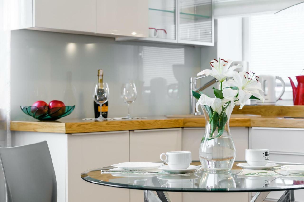 Nr 1 Europa22 Centrum Apartment Old Town Warsaw Stare Miasto Historyczna Kamienica Umiejscowiona W Zabytkowej Czesci Warszawy Obok Parku Multimedialnego I Barbakanu Parking 24H Sniadanie Opcjonaln Breakfast Optional Check In From 14 Pm Parter Ground Eksteriør billede