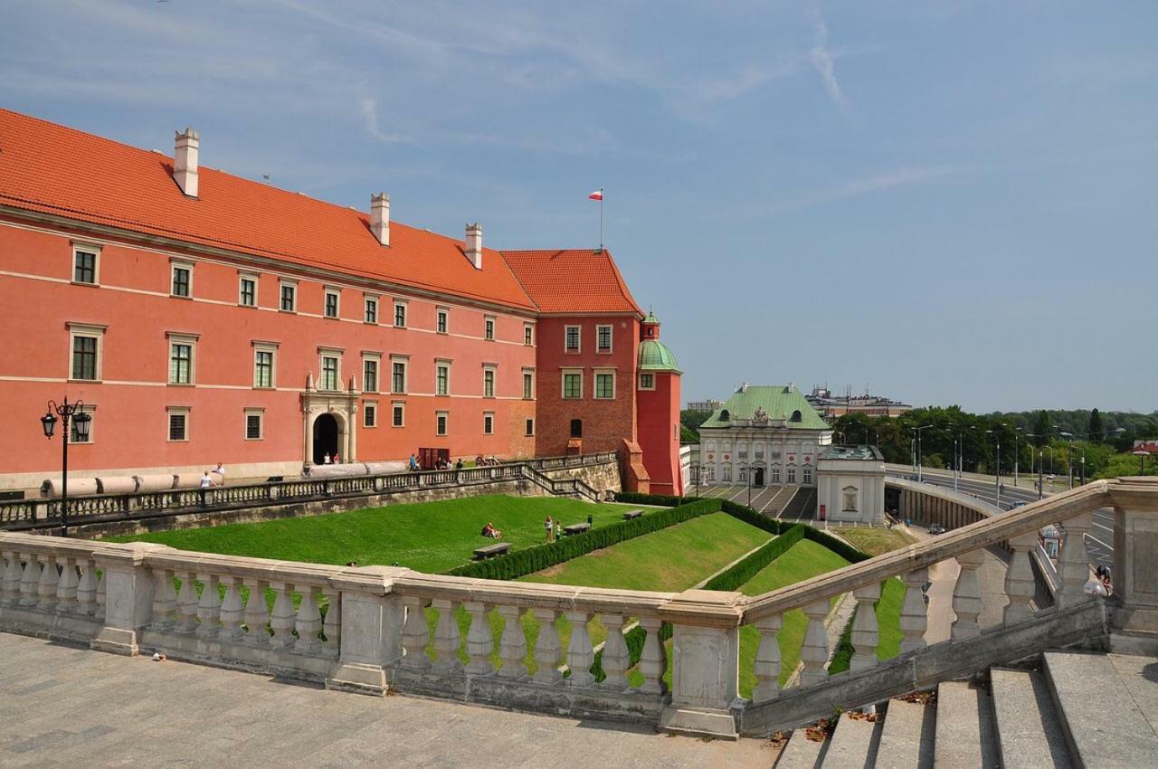 Nr 1 Europa22 Centrum Apartment Old Town Warsaw Stare Miasto Historyczna Kamienica Umiejscowiona W Zabytkowej Czesci Warszawy Obok Parku Multimedialnego I Barbakanu Parking 24H Sniadanie Opcjonaln Breakfast Optional Check In From 14 Pm Parter Ground Eksteriør billede